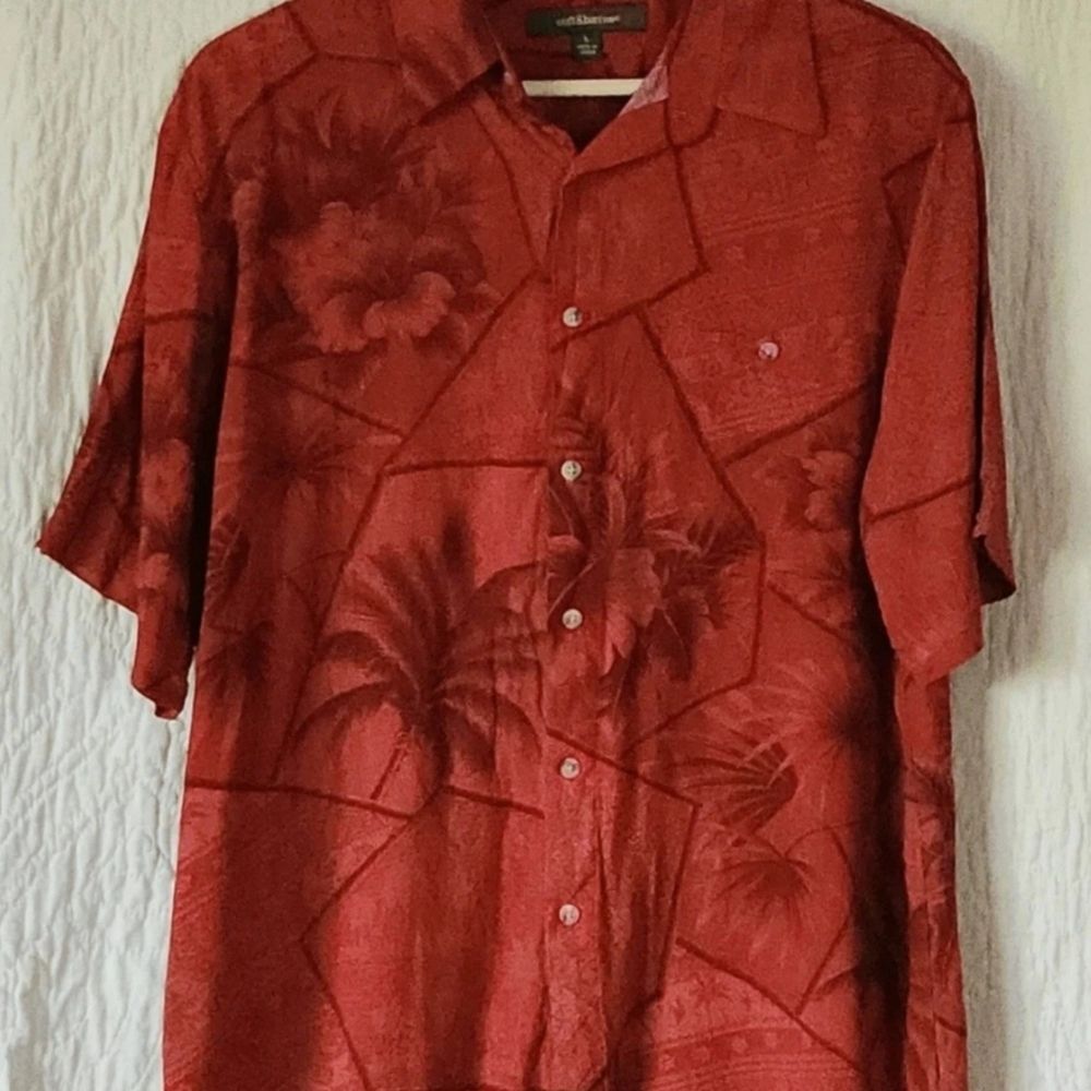 M36 Croft & Barrow red tropical floral & palm tree men's shirt